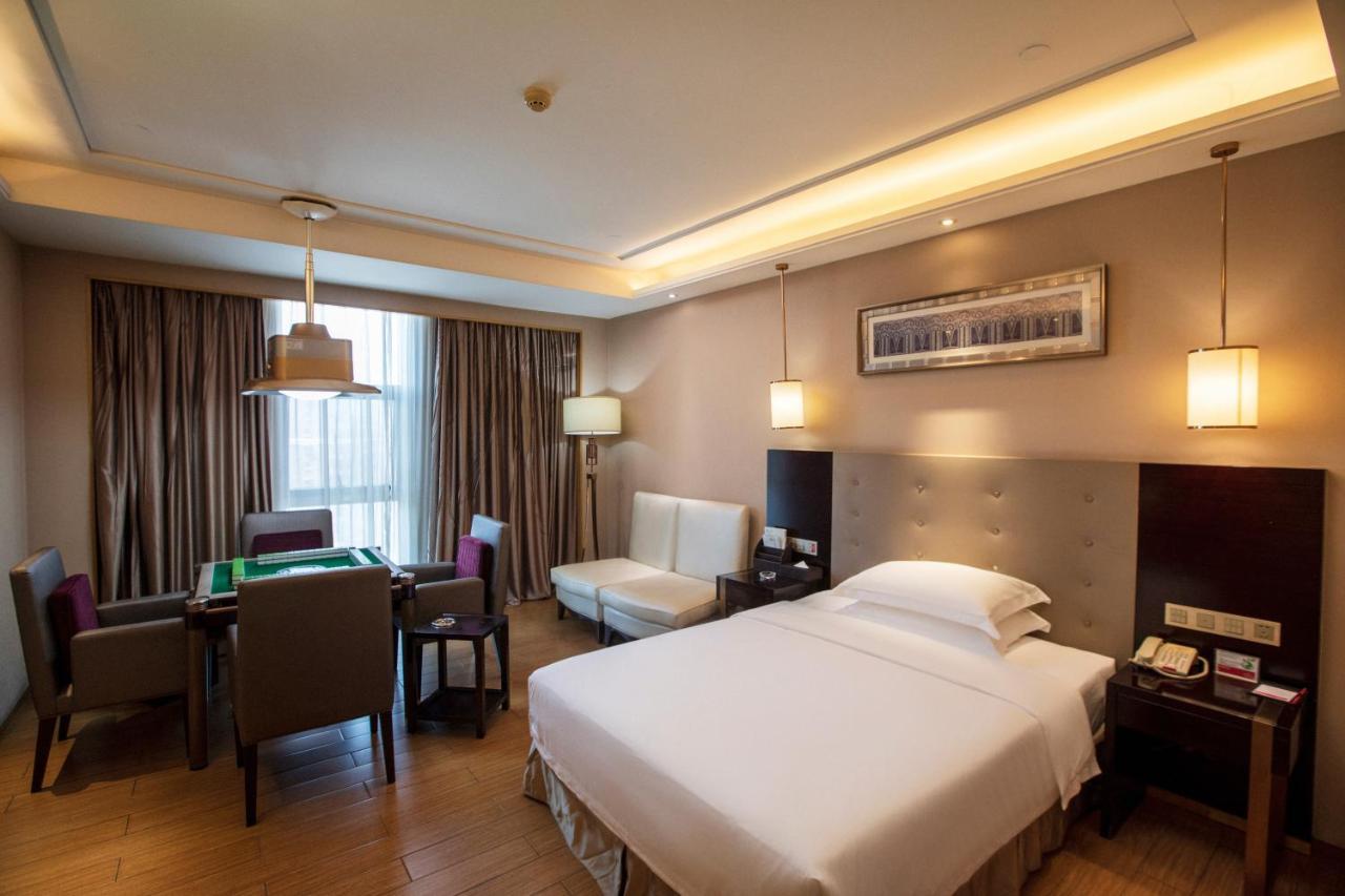 Ramada Yiyang Taojiang Hotel Exterior photo