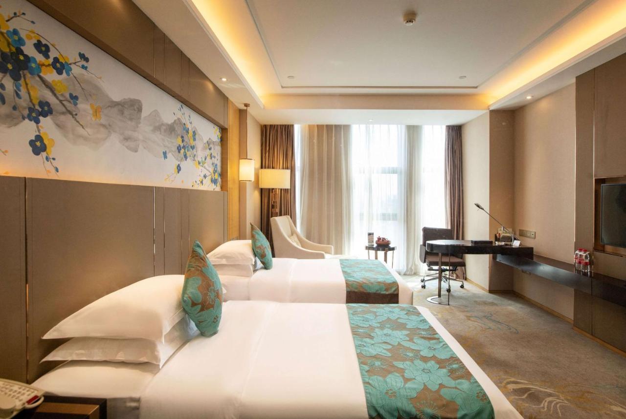 Ramada Yiyang Taojiang Hotel Exterior photo
