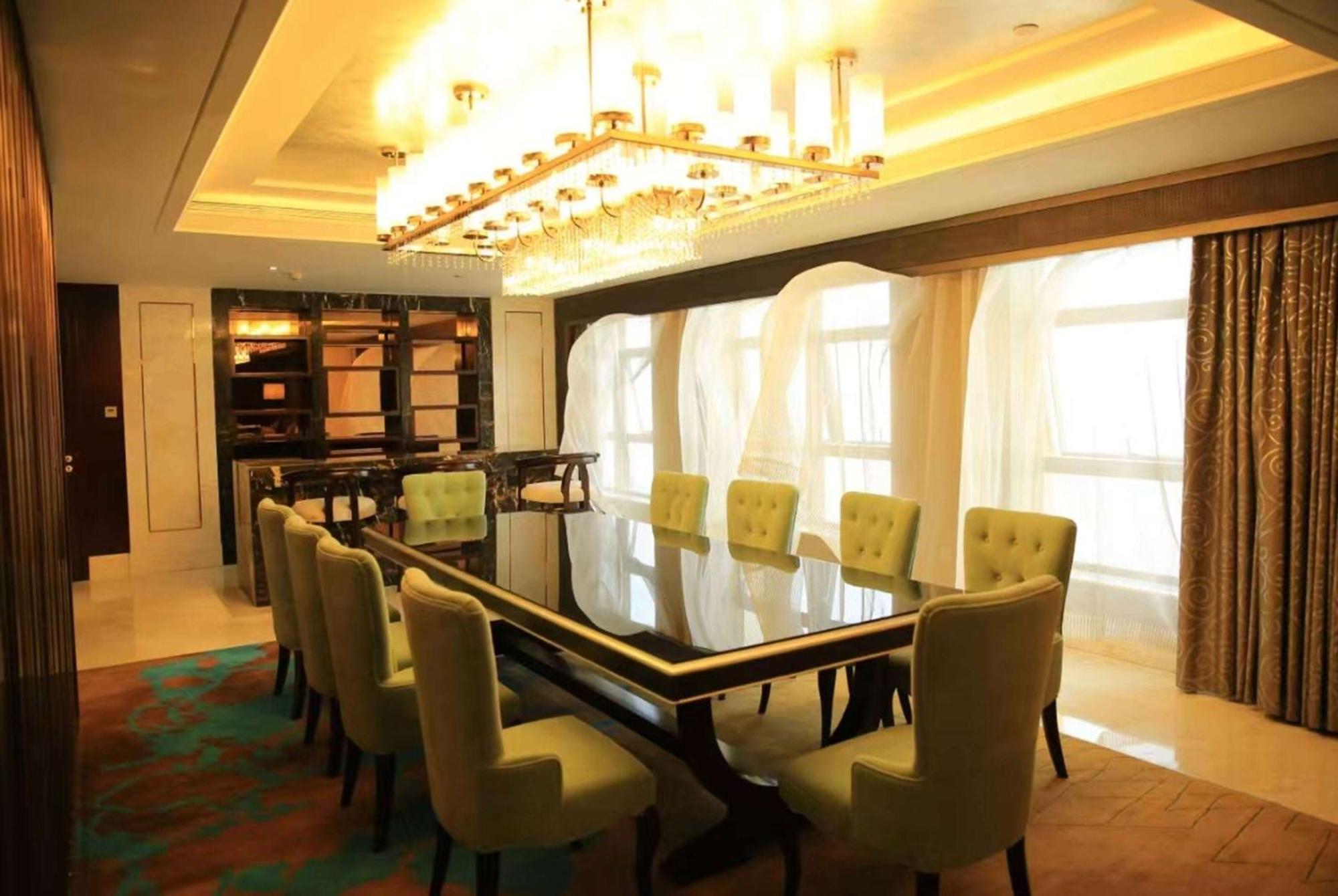 Ramada Yiyang Taojiang Hotel Exterior photo