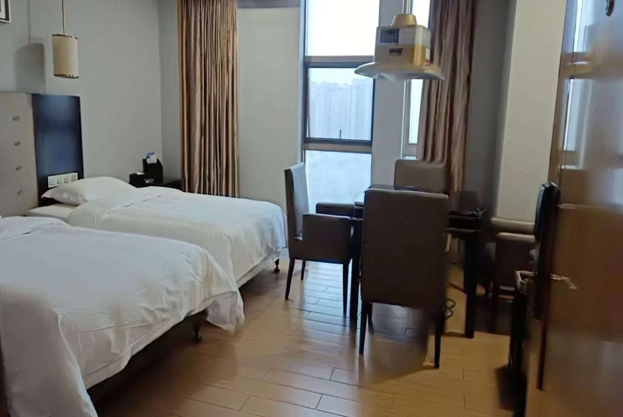 Ramada Yiyang Taojiang Hotel Exterior photo