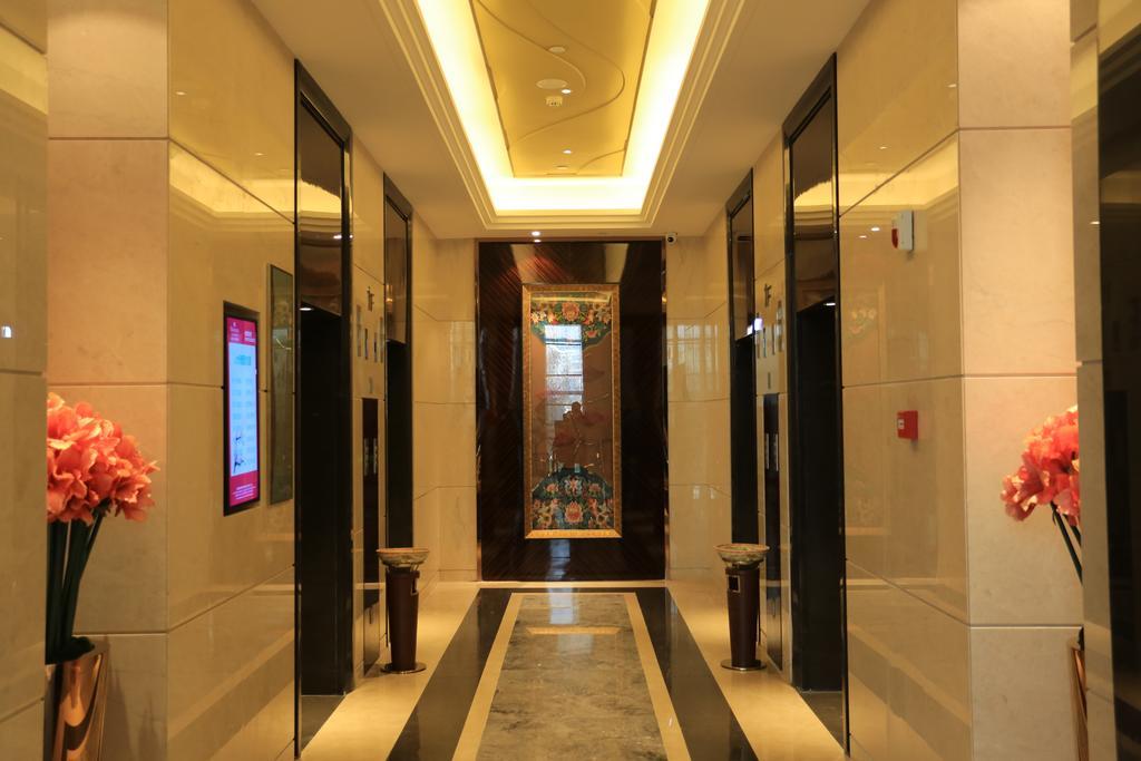 Ramada Yiyang Taojiang Hotel Exterior photo