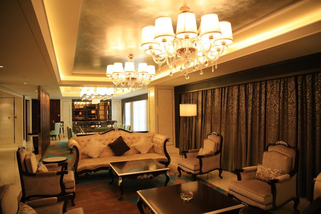 Ramada Yiyang Taojiang Hotel Exterior photo