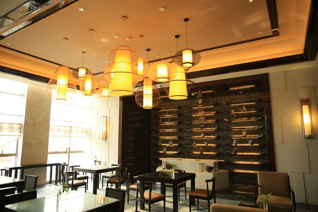 Ramada Yiyang Taojiang Hotel Exterior photo