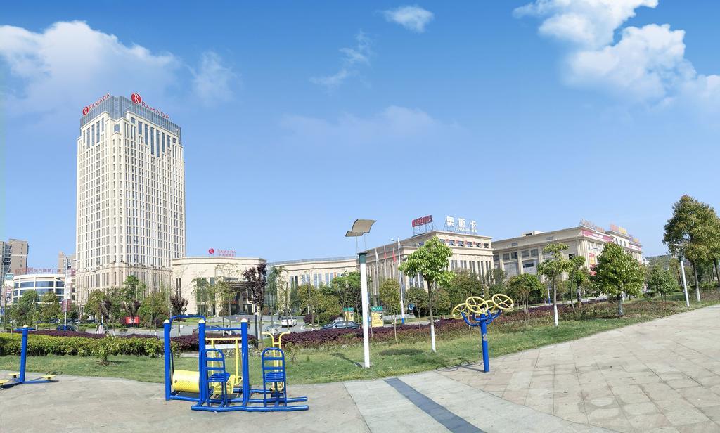 Ramada Yiyang Taojiang Hotel Exterior photo
