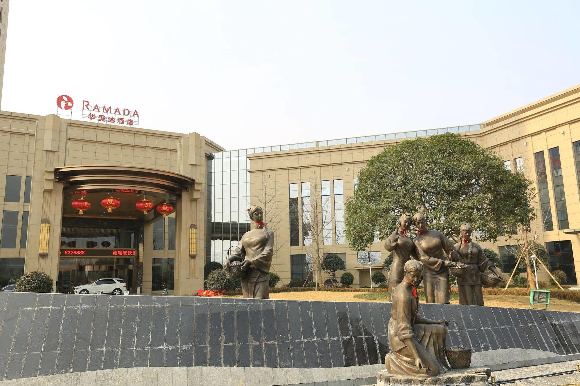 Ramada Yiyang Taojiang Hotel Exterior photo