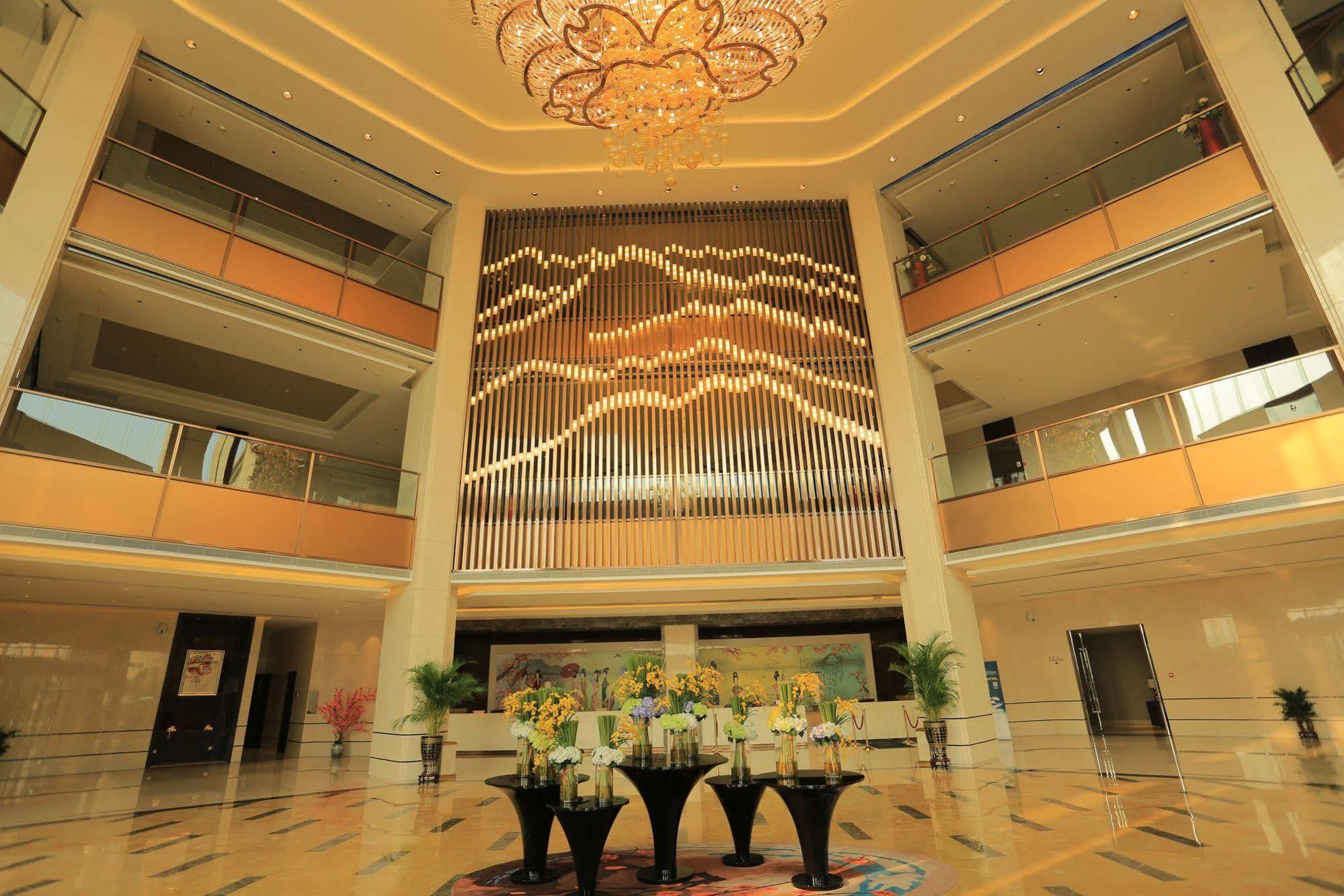 Ramada Yiyang Taojiang Hotel Exterior photo