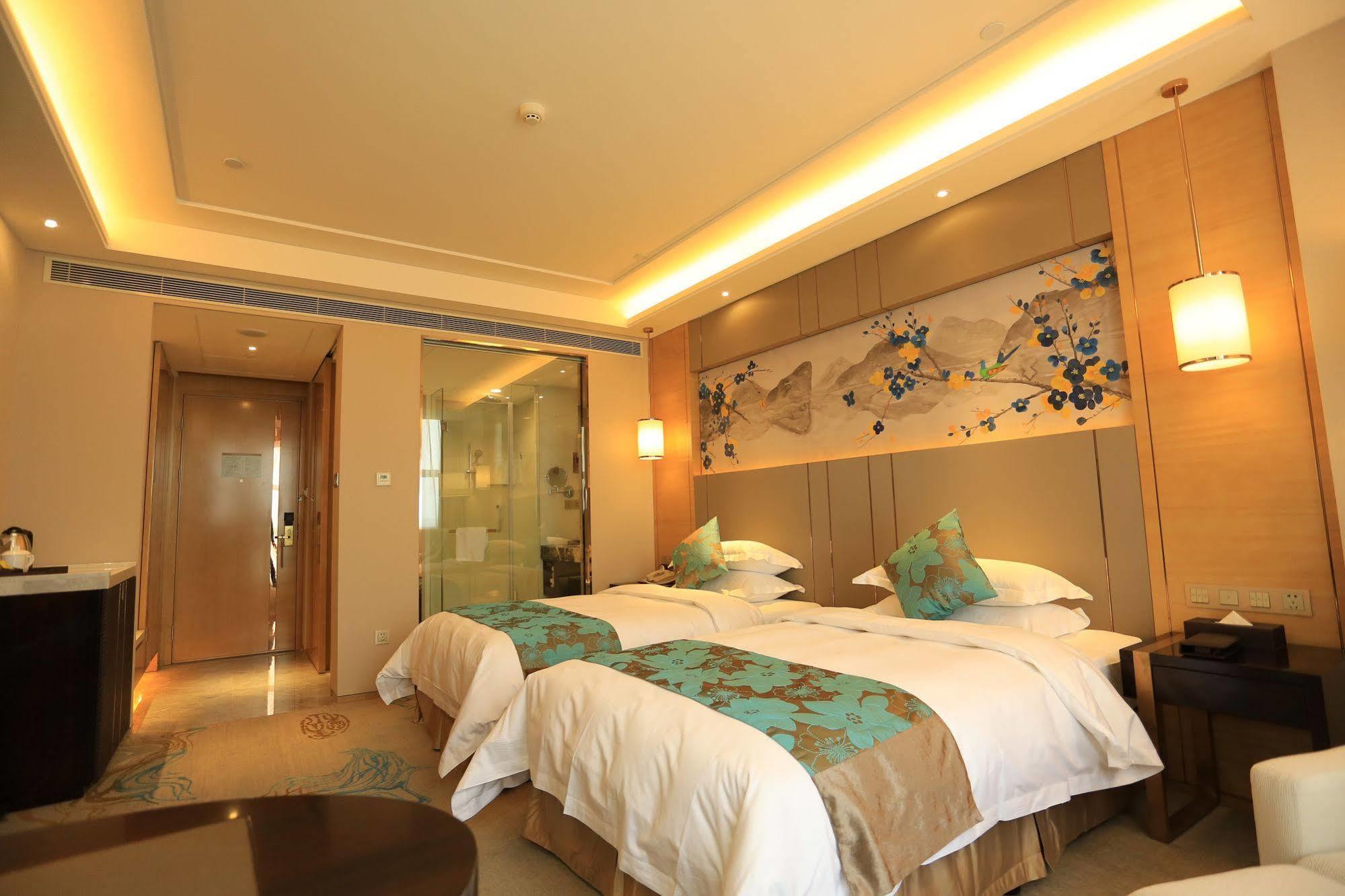 Ramada Yiyang Taojiang Hotel Exterior photo