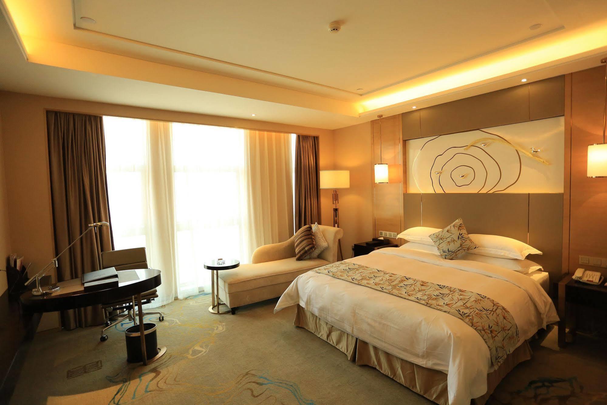 Ramada Yiyang Taojiang Hotel Exterior photo