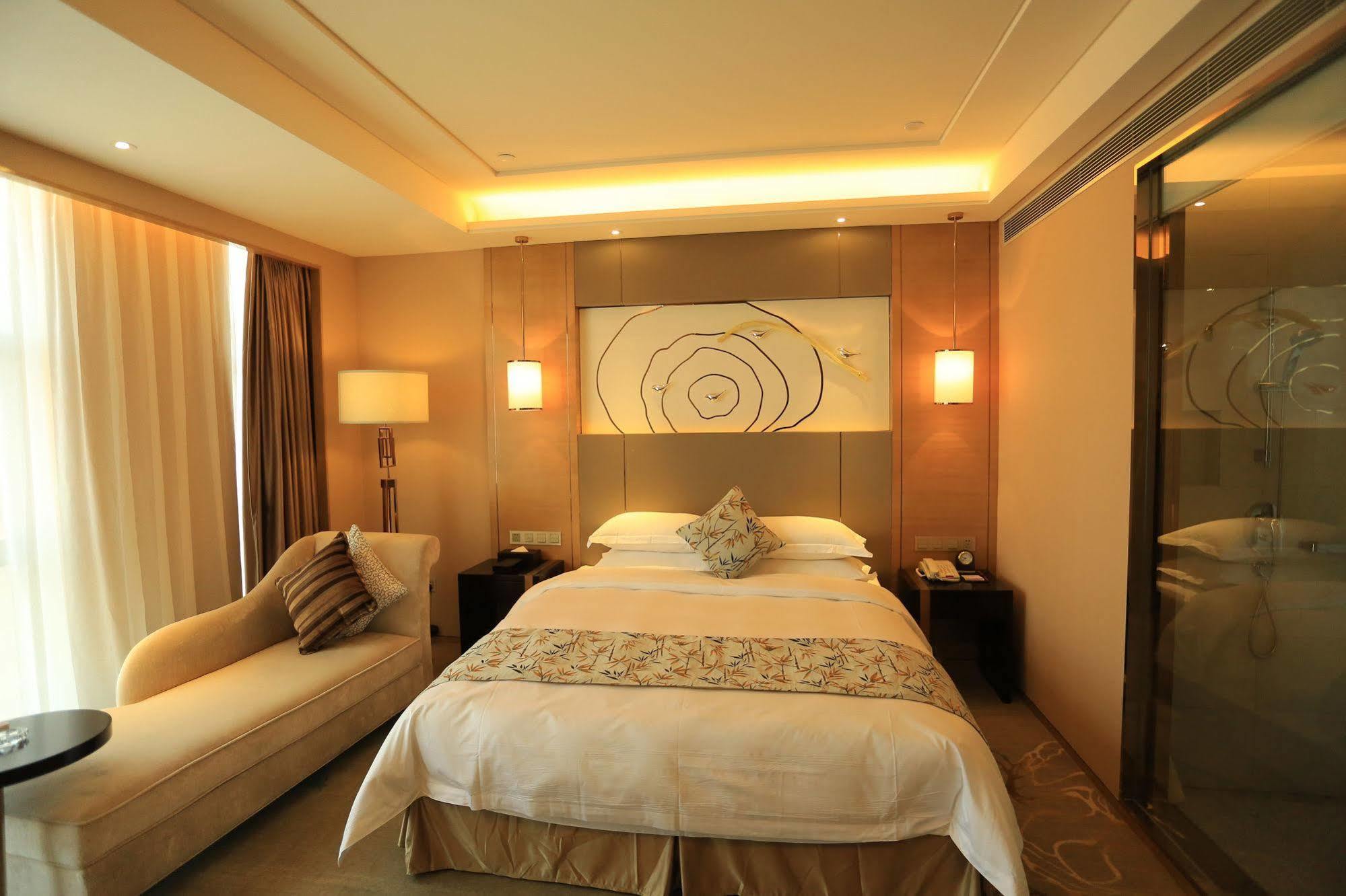 Ramada Yiyang Taojiang Hotel Exterior photo